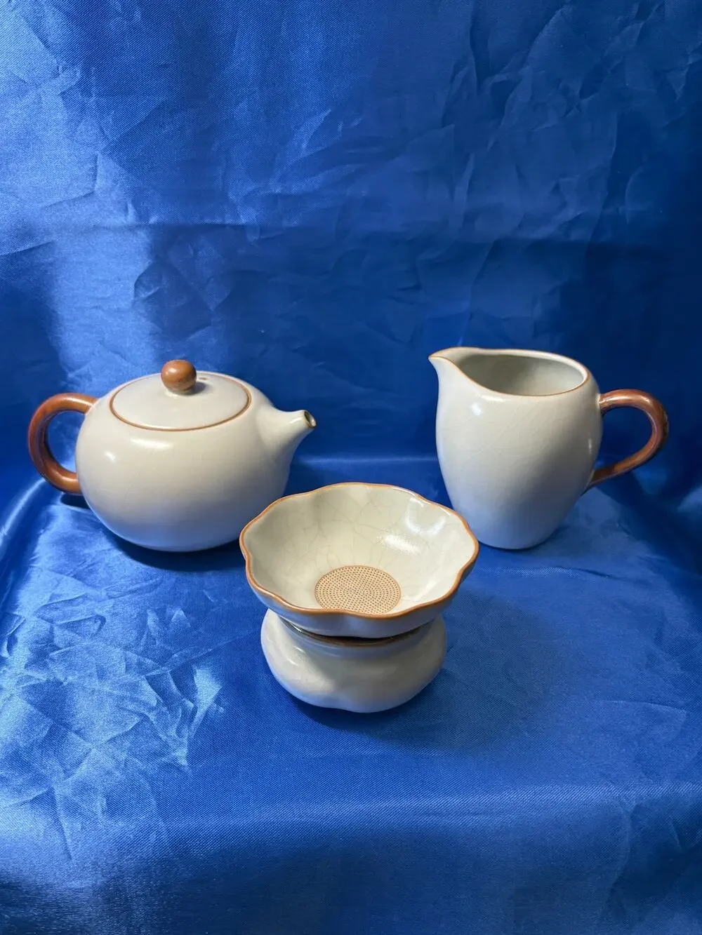 Ruyao Cracked Glazed Teapot Set with Creamer and Tea Strainer Dish